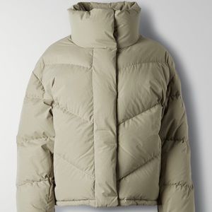 Aritzia Wilfred ‘The Cloud Puff’ Puffer Jacket